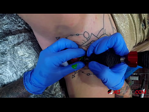 ❤️ Ekstremt tatovert hottie Sully Savage tok en tatovering på klitoris ❤️❌ Superporno ved no.javarchive.top ☑